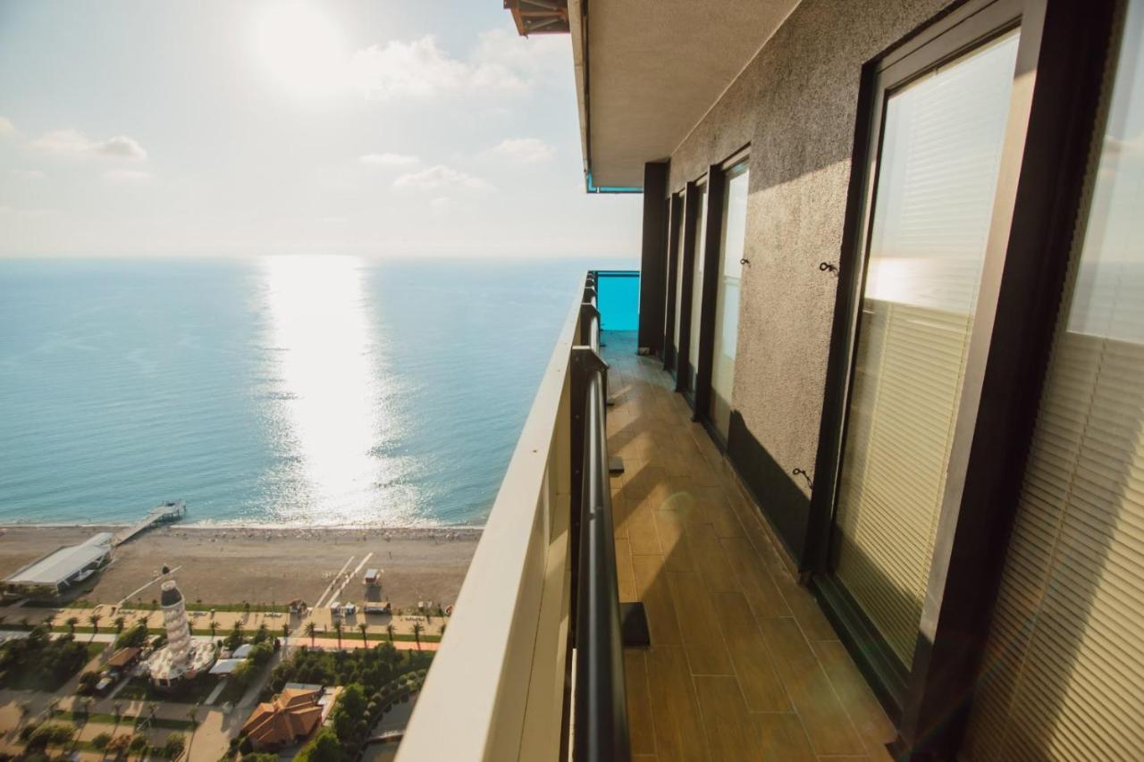 Orbi City Towers Batumi Esterno foto