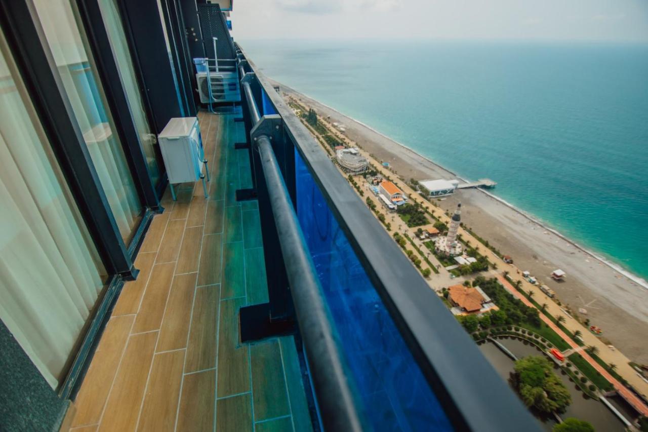 Orbi City Towers Batumi Esterno foto
